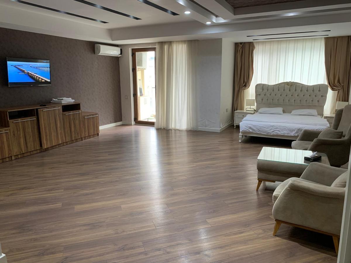 Park Azure Apartment Deluxe 2 Bedroom Baku Bagian luar foto