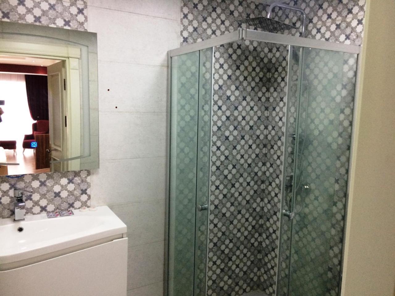 Park Azure Apartment Deluxe 2 Bedroom Baku Bagian luar foto